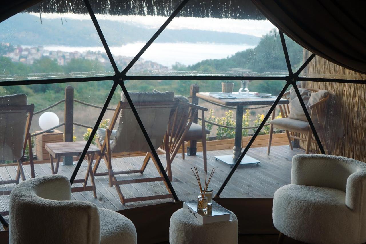 B&B Domes Village *